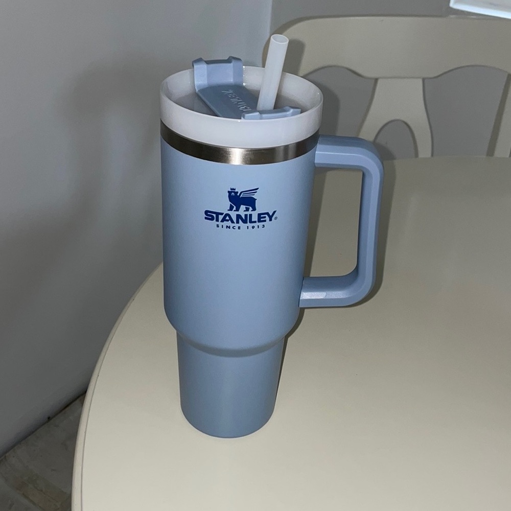 Stanley Quencher 40z tumbler chambray